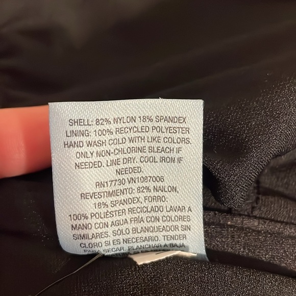 Shade & shore womens medium 8 10 bathing suit swim Black One Shoulder Cutout NWT - Picture 7 of 9